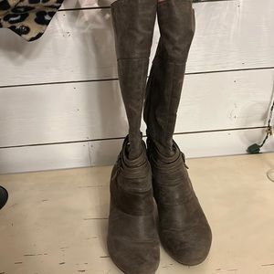 Baretraps women’s 7.5 boots